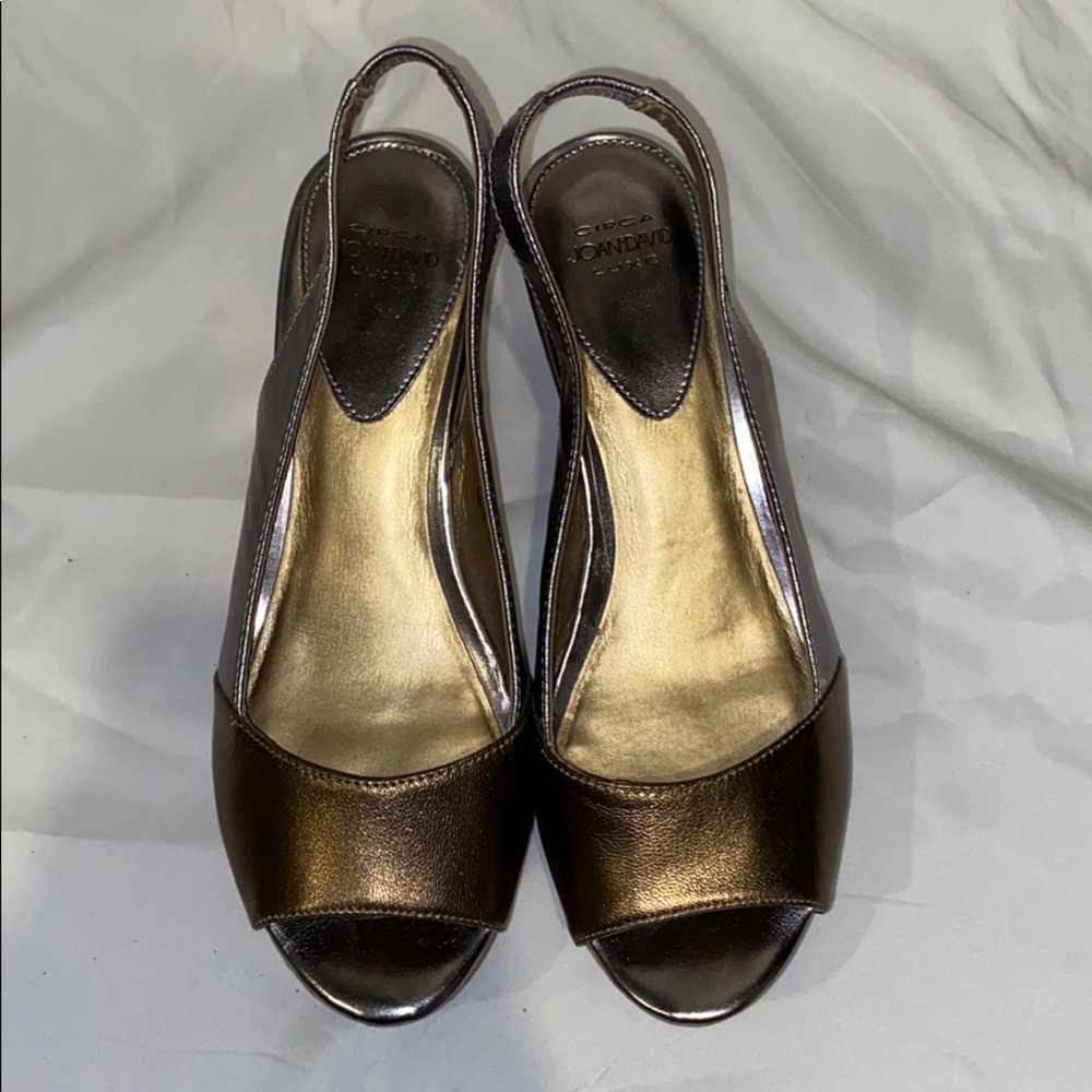 Circa Joan & David Luxe Wedges